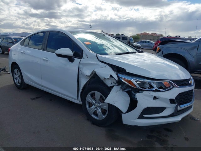 1G1BC5SMXH7229696 Chevrolet Cruze Ls Auto