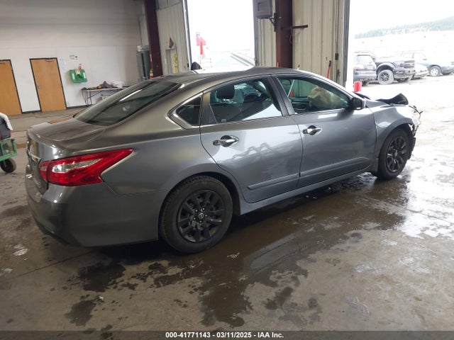 1N4AL3AP0HN323302 Nissan Altima 2.5 S