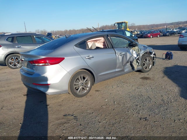 5NPD84LF3HH117250 Hyundai ELANTRA SE