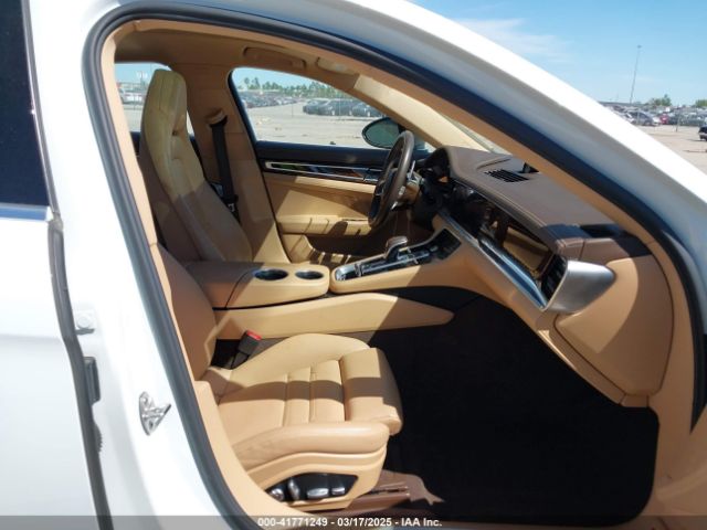 WP0AB2A78JL134681 Porsche Panamera 4s