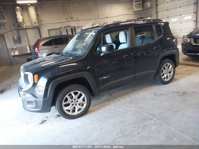 ZACCJBBT0FPB73665 Jeep Renegade Latitude