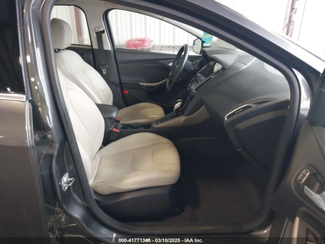 1FADP3N2XGL299584 Ford Focus Titanium