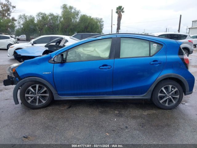 JTDKDTB33J1605065 Toyota Prius C One