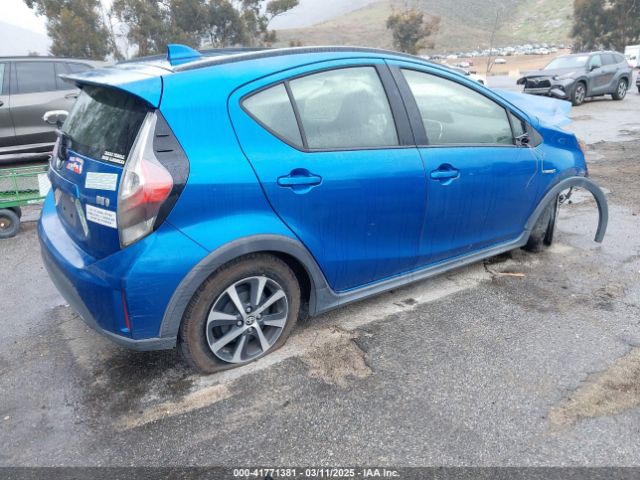 JTDKDTB33J1605065 Toyota Prius C One