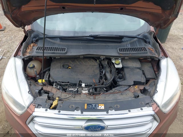 1FMCU0GDXHUA54741 Ford ESCAPE SE