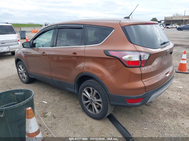 1FMCU0GDXHUA54741 Ford ESCAPE SE