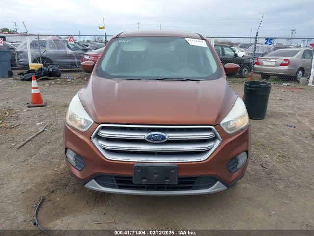 1FMCU0GDXHUA54741 Ford ESCAPE SE