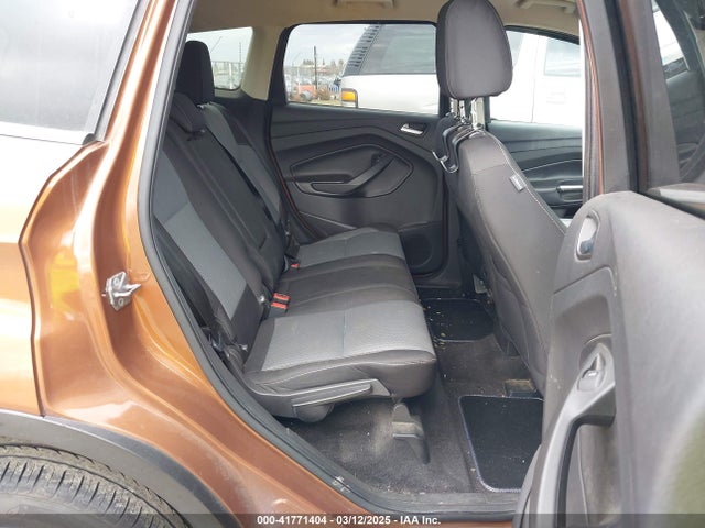 1FMCU0GDXHUA54741 Ford ESCAPE SE
