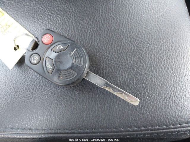 1FADP3F24HL243608 Ford FOCUS SE