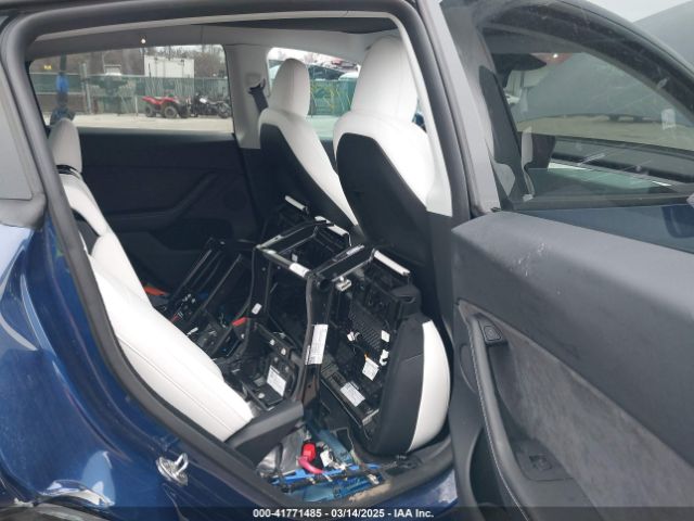 7SAYGDEE9RA269882 Tesla Model Y Long Range Dual Motor All-wheel Drive