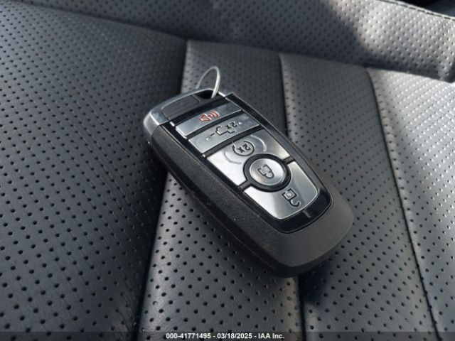 1FTFW7L80RFA33500 Ford F-150 Platinum