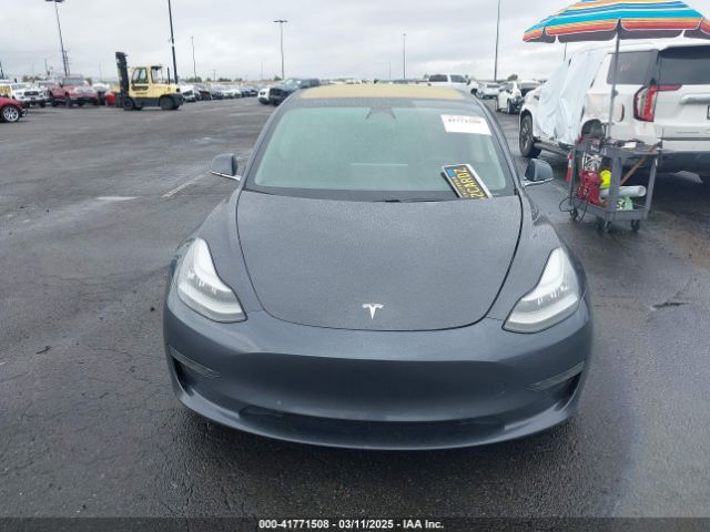 5YJ3E1EA3JF043806 Tesla MODEL 3