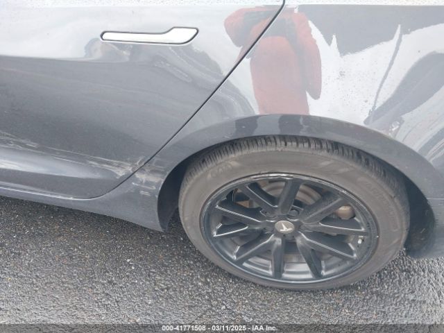 5YJ3E1EA3JF043806 Tesla MODEL 3