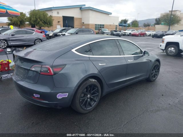2018 TESLA MODEL 3 5YJ3E1EA3JF043806 Photo 3