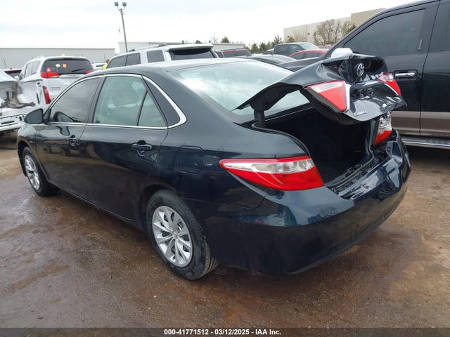 Toyota CAMRY LE 2015 4T4BF1FK9FR450447 Image 3