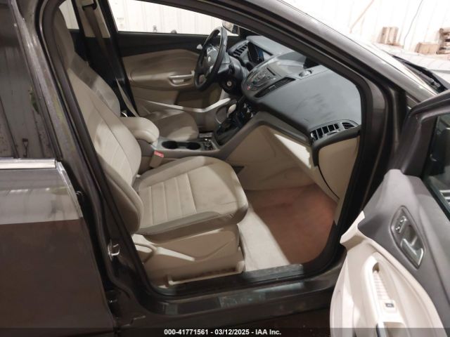 1FMCU9G92GUC79508 Ford ESCAPE SE