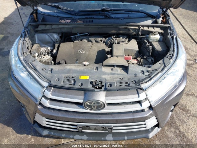 5TDJZRFH0JS549854 Toyota Highlander Xle
