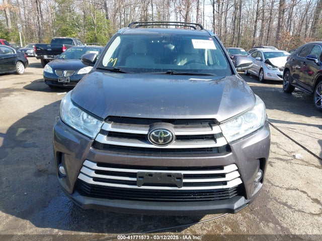 5TDJZRFH0JS549854 Toyota Highlander Xle