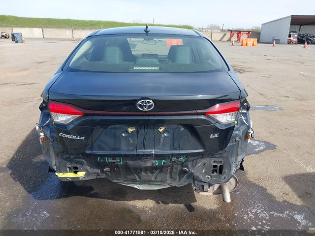 JTDEPRAE7LJ042552 Toyota COROLLA LE