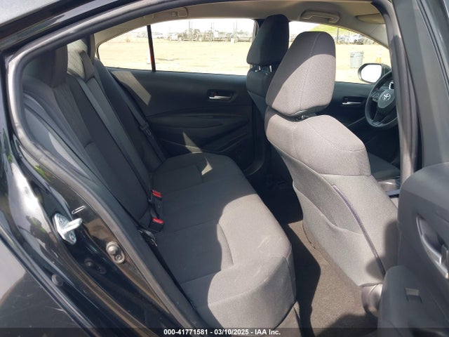 JTDEPRAE7LJ042552 Toyota COROLLA LE