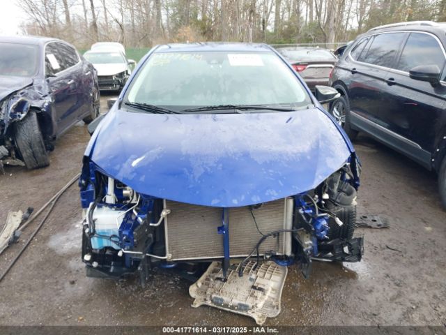 2T1BURHE8JC039153 Toyota COROLLA SE