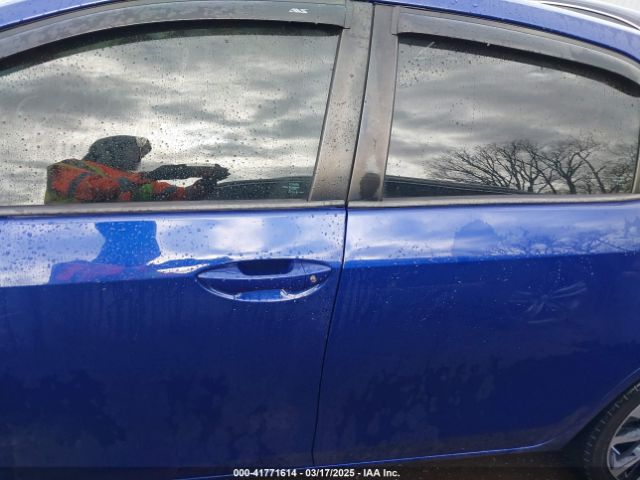 2T1BURHE8JC039153 Toyota COROLLA SE