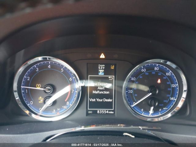 2T1BURHE8JC039153 Toyota COROLLA SE