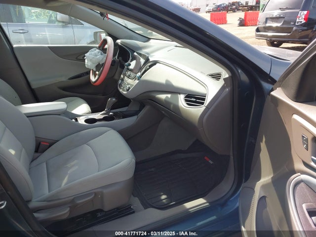 1G1ZC5ST4KF208863 Chevrolet Malibu 1fl