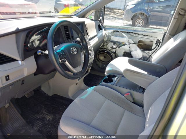 5TDKK3DC8GS728746 Toyota Sienna Le 8 Passenger