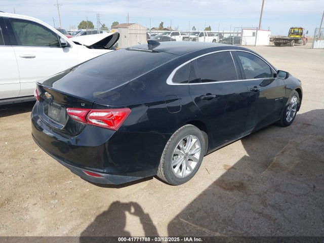 1G1ZD5ST3KF138642 Chevrolet MALIBU LT