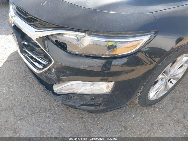 1G1ZD5ST3KF138642 Chevrolet MALIBU LT