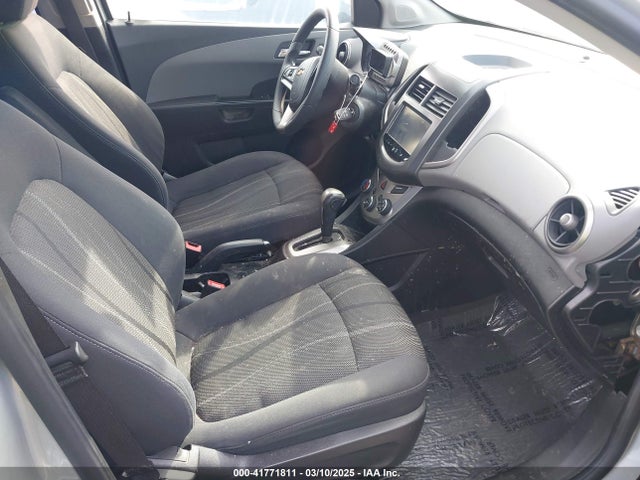 1G1JC5SG6F4217663 Chevrolet Sonic Lt Auto