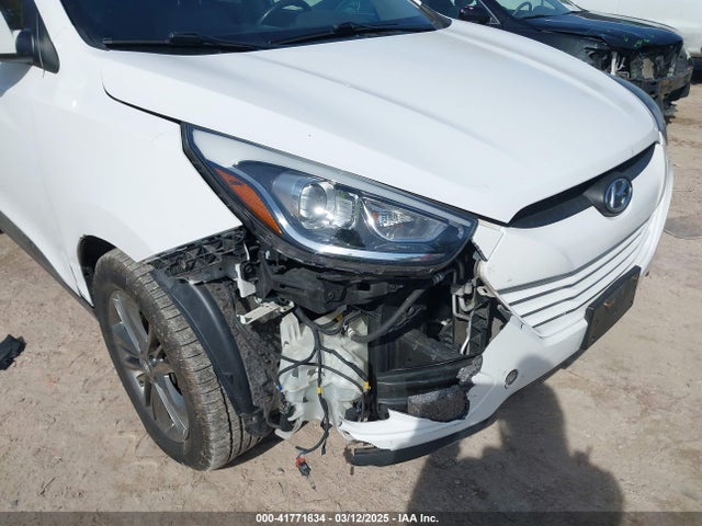 KM8JUCAG0EU926500 Hyundai TUCSON SE