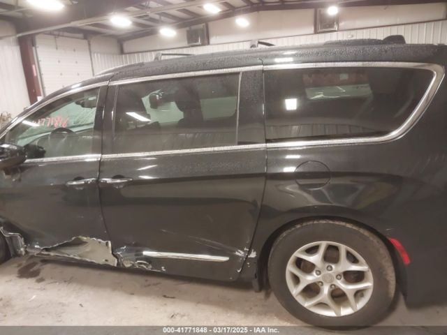 2C4RC1BG8HR831682 Chrysler Pacifica Touring-l