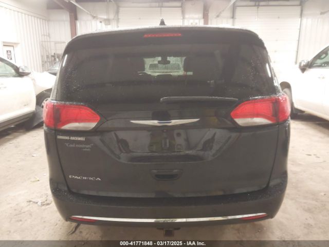 2C4RC1BG8HR831682 Chrysler Pacifica Touring-l