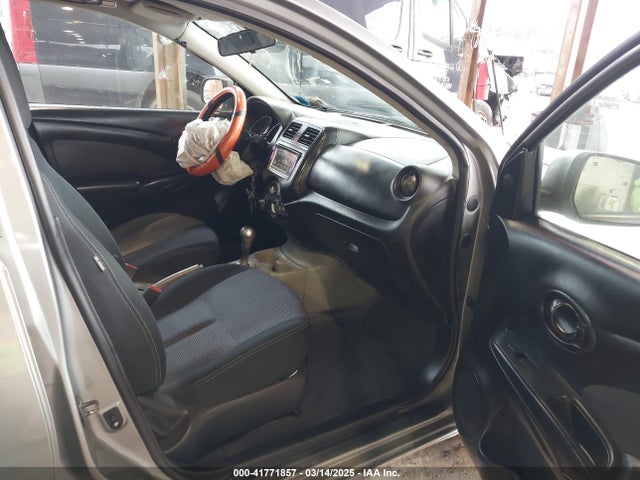 3N1CN7AP4EL853890 Nissan Versa 1.6 Sv