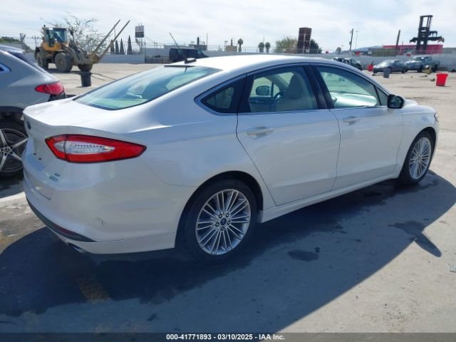 3FA6P0HD4GR134068 Ford FUSION SE