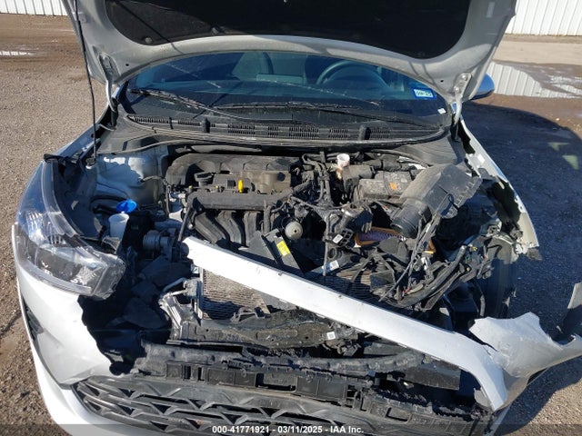 3KPA24AD9PE618894 KIA RIO LX