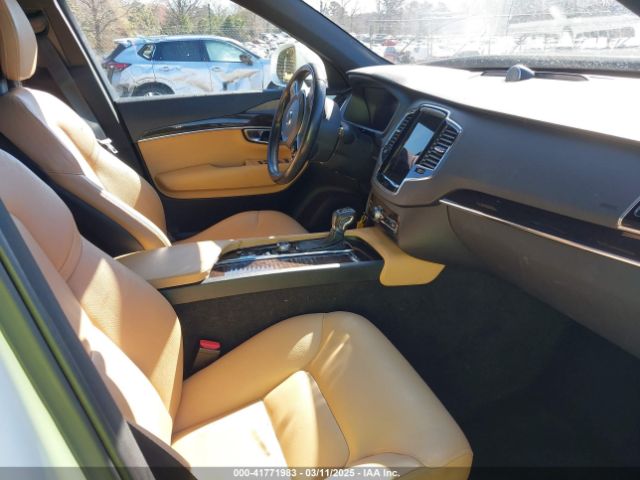 2018 VOLVO XC90 YV4A22PK0J1326147 Photo 4