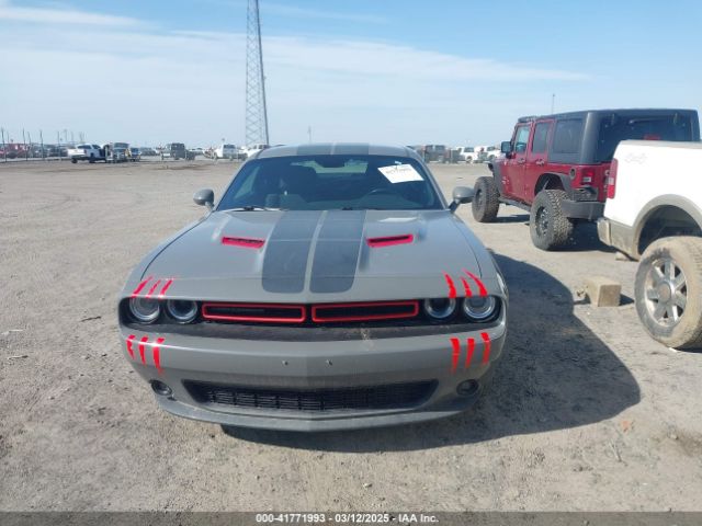 2C3CDZAG6HH519129 Dodge Challenger Sxt