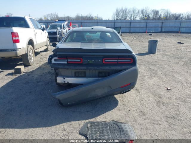 2C3CDZAG6HH519129 Dodge Challenger Sxt