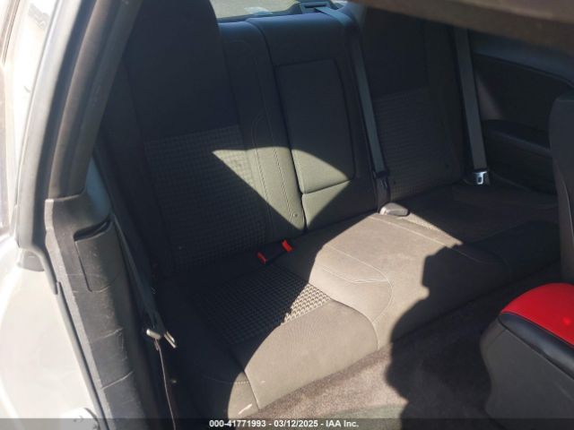 2C3CDZAG6HH519129 Dodge Challenger Sxt