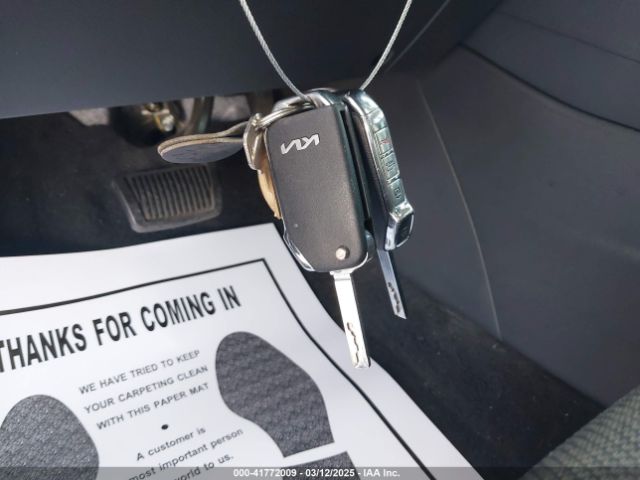 3KPF24AD8PE588678 KIA Forte Lxs