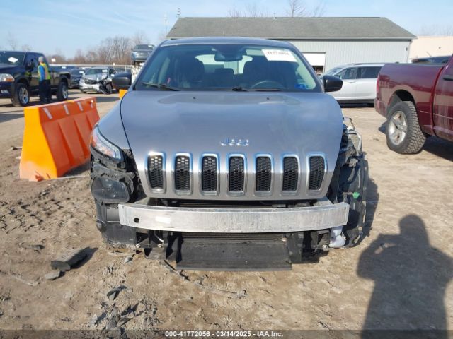 1C4PJMAB6GW327013 Jeep Cherokee Sport