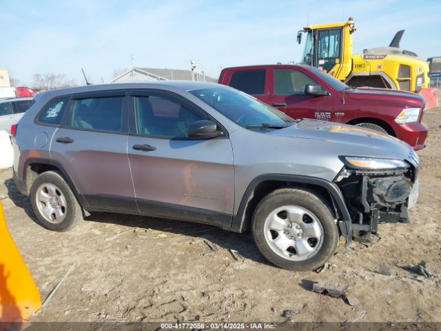 1C4PJMAB6GW327013 Jeep Cherokee Sport