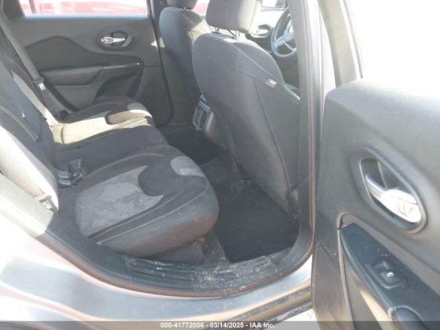 1C4PJMAB6GW327013 Jeep Cherokee Sport
