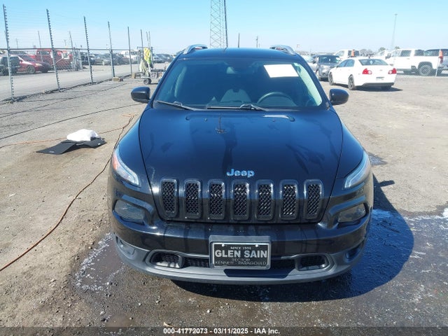 1C4PJLCB1JD513343 Jeep Cherokee Latitude Fwd