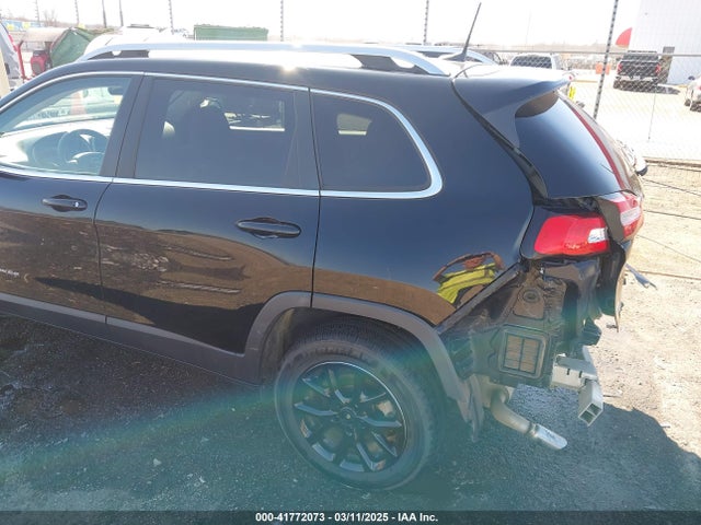 1C4PJLCB1JD513343 Jeep Cherokee Latitude Fwd