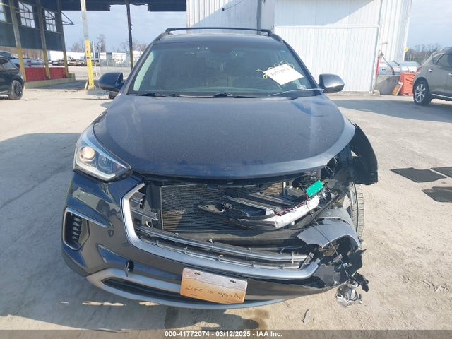 KM8SMDHF1HU232085 Hyundai Santa Fe Se
