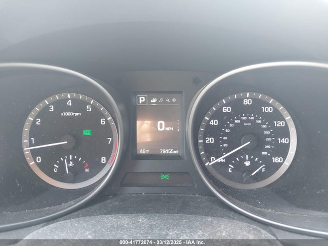KM8SMDHF1HU232085 Hyundai Santa Fe Se